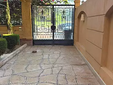 Apartments For sale in El Sheikh Salim El Bishri St., El Banafsag 6, 270 sqm