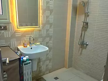 شقق للبيع في الخلفاوي، شبرا، 100 متر
