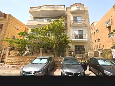 فيلا منفصلة للبيع في شارع رقم 1، الحي الثالث، 500 متر