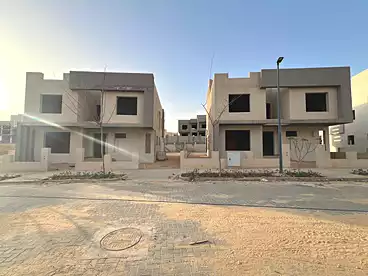 Villas For sale in Grand Heights Compound - Kuwadico, Compounds in 6 October, 410 sqm