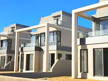 Town House For sale in Bloomfields Compound - Tatweer Misr, Compounds in El Mostakbal City, 195 sqm