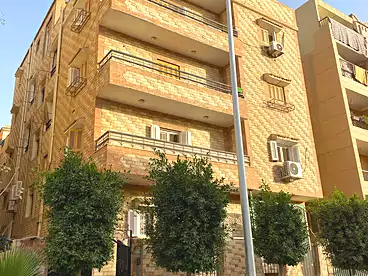 Building For sale in Third Neighborhood, Neighborhood 1st, 360 sqm