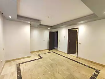 شقق للبيع في شارع مصطفى النحاس، مدينة نصر، 200 متر