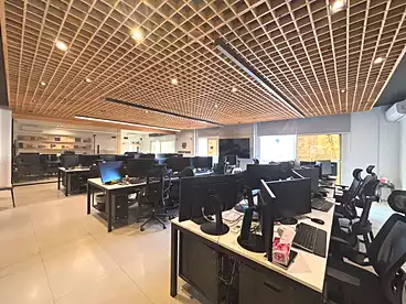 Offices For rent in Carrefour Main Street, Zahraa El Maadi, 320 sqm