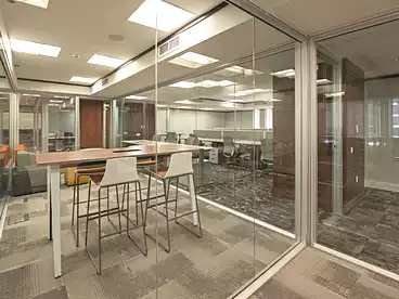 Administrative For rent in Northern 90th St., 90th Street, 600 sqm