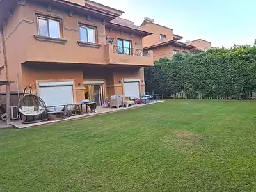 Villas For rent in Moon Valley Compound 1 - Arabia, Compounds in New Cairo, 400 sqm
