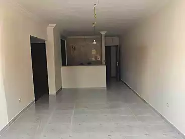 Apartments For sale in Kanal Al Mahmoudeya Al Bahri St, Moharram Bey, 125 sqm