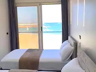 فلل للإيجار في كورنيش المعمورة، المعمورة الشاطئ، 300 متر