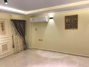 شقق للبيع في شارع مصطفي صفوت، حلوان الشرقية، 200 متر
