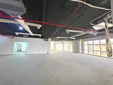 Administrative For rent in Northern 90th St., 90th Street, 1800 sqm