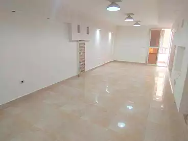 عقارات للإيجار في شارع إسماعيل الفنجري، ألف مسكن، 130 متر