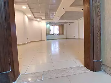Administrative For rent in Southern 90th St., 90th Street, 250 sqm