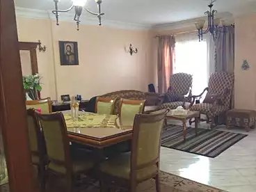 شقق للبيع في شارع شيكولاني، شبرا، 130 متر