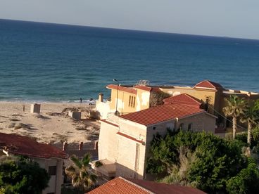 امتلك شقتك علي البحر مباشره في الساحل الشمالي بمقدمات تبداء من 50 الف