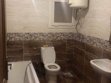 للبيع شقة داخل كمبوند راقي التجمع الخامس اخر شارع التسعين الجنوبي