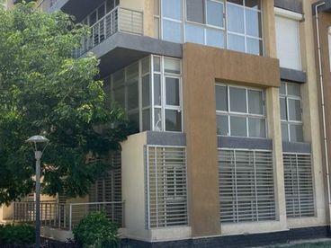 listing-image