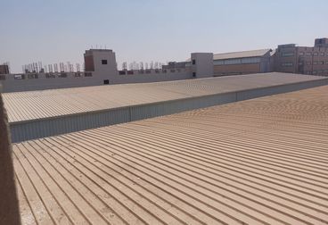 ارض صناعىمتر هندسى فى منطقة 710فدان باقى عليها قسطين فى العاشر من رمضان