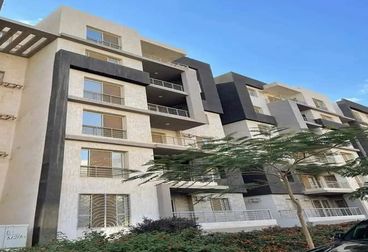 Fully finished apartment for sale next to AUC in The Crest New Cairo