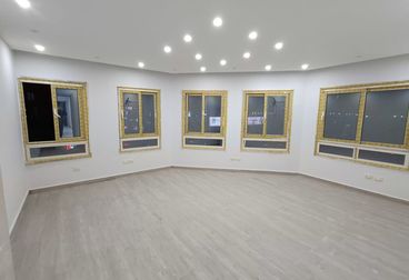 مقر إداري للإيجار على افضل لوكيشن دائري المعادي بمساحة 220 متر