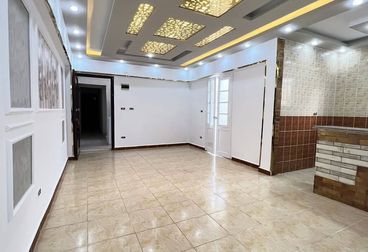 شقه للبيع في الاسكندريه العجمي شاطئ النخيل الكيلو 21 ثلاث غرف