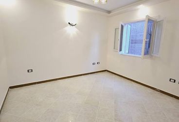 فرصه شاليه روعة للبيع بشاطئ النخيل