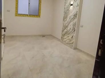 شقه للبيع بسعر لقطه 100م