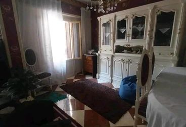 listing-image