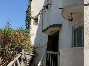 listing-image
