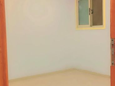 شقه للبيع اول بلكونه بين فيصل والهرم محطه التعاون
