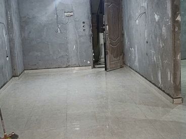 شقه للبيع في شارع الروضه الرئيسي النزهه 2 محطة هشام بركات 100م