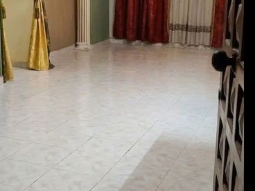 شقه للبيع 90 م