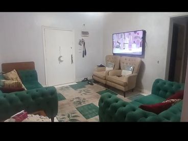 شقه للبيع 400م