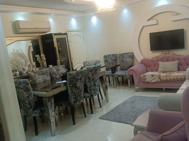 شقه للبيع بسعر لقطه 80م