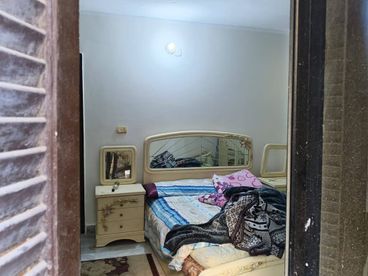 شقه للبيع بالاسكندريه  ميامي بئر مسعود  قريب جدا من البحر  تصلح استثمار او سكانمساحتها 90 م