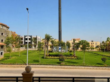 شقة ٢٢٠ متر للبيع في القرنفل ١ بالتجمع الخامس