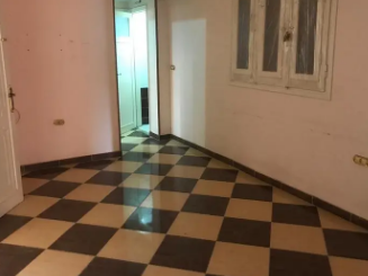 شقة للبيع من المالك مباشرة –في سوهاج تطل على ميدان السيد سليمان بجوار عمر أفندي!