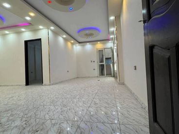 شقه للبيع شارع ال 27  جسر السويس النزهه 2 مساحتها 140م