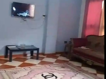 شقه للبيع 135 متر جانبي من شارع المنشيه ميدان الساعه الطالبيه فيصل 3 غرف ريسبشن // مطبخ  2 حمام