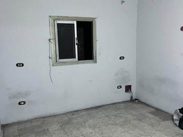 روف كامل عباره عن شقتين للبيع بالهرم