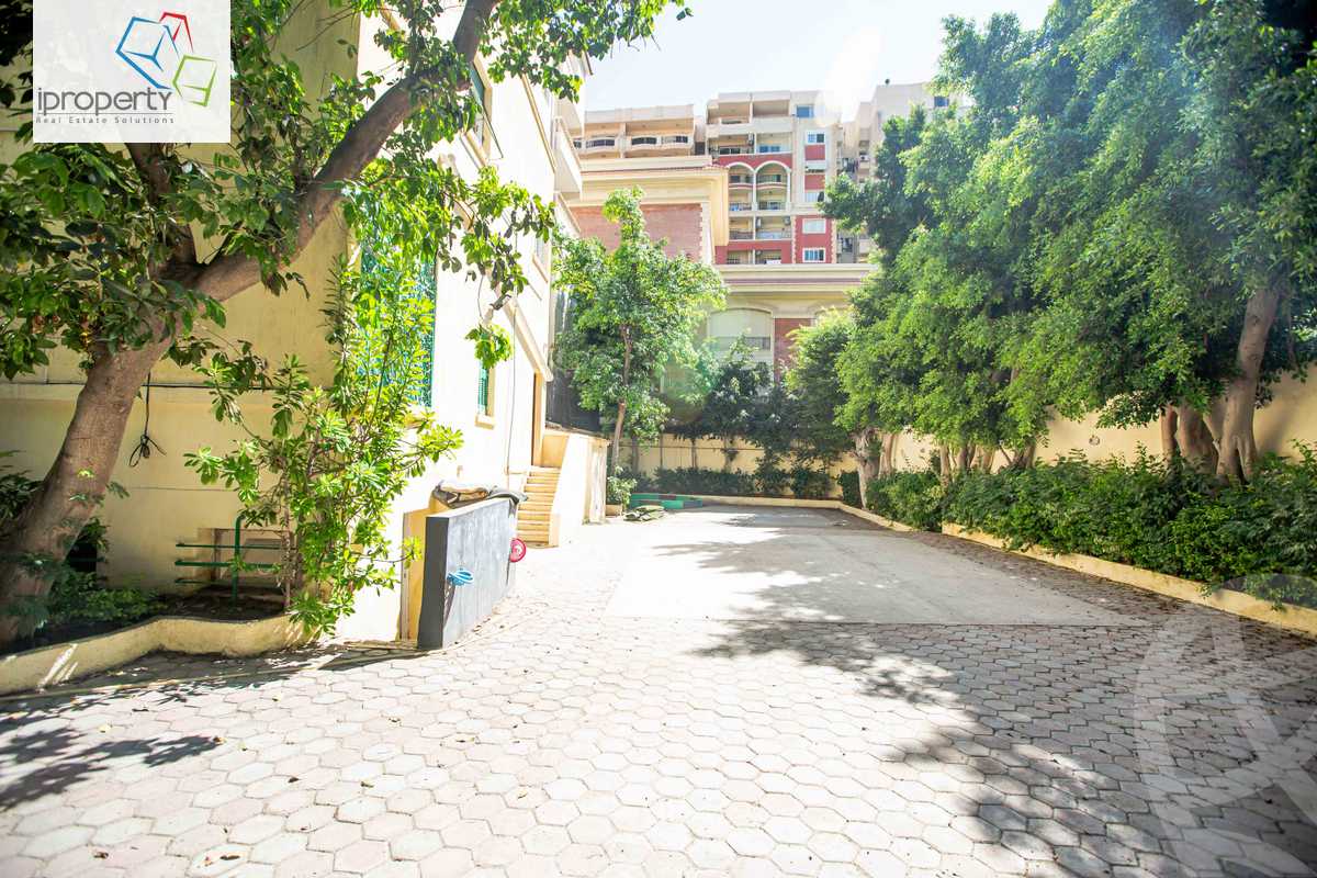 https://aqarmap.com.eg/ar/listing/2716104-for-rent-alexandria-kafr-abdo-kafr-abdou-st