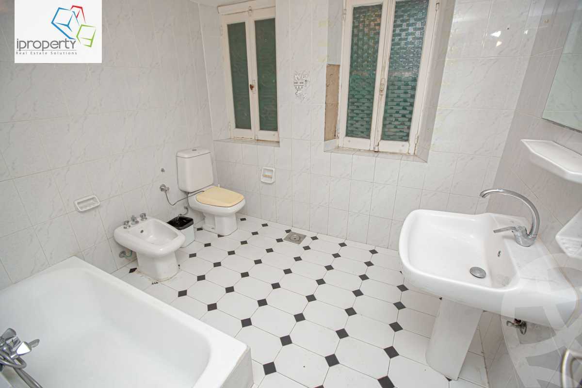 https://aqarmap.com.eg/en/listing/5411886-for-sale-alexandria-kafr-abdo-kafr-abdou-st