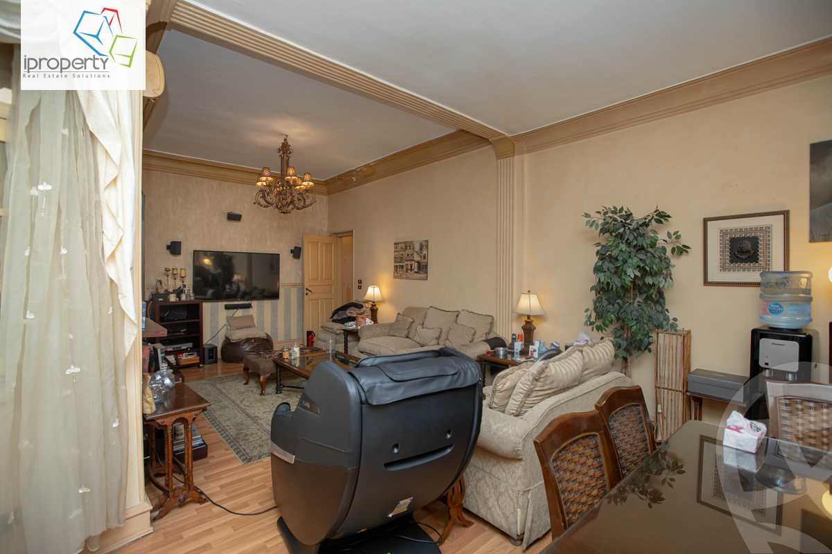 https://aqarmap.com.eg/ar/listing/4263987-for-sale-alexandria-kafr-abdo-sant-giyn-st