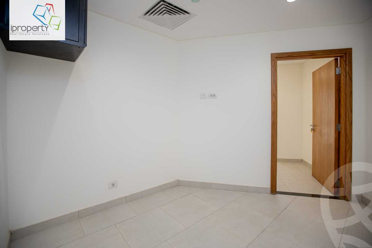 https://aqarmap.com.eg/en/listing/5934410-for-rent-cairo-el-sheikh-zayed-city-compounds-kmbwnd-wyst-twn-swdyk