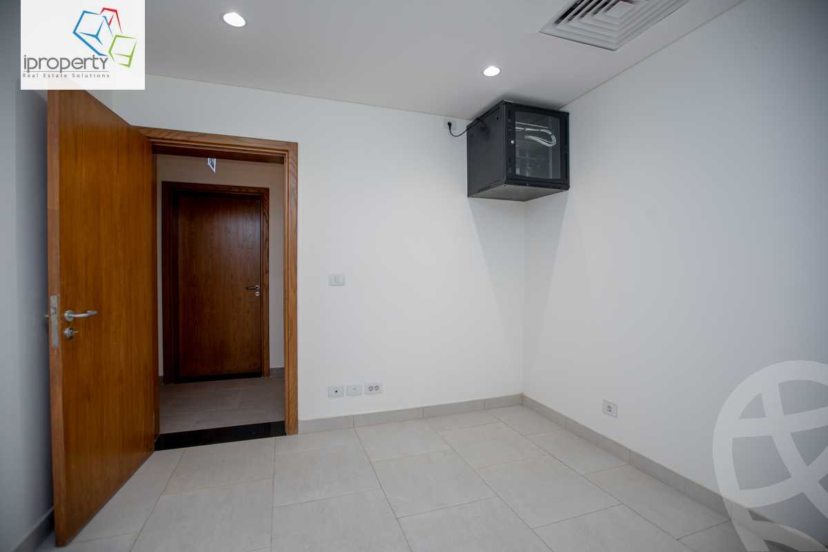 https://aqarmap.com.eg/en/listing/5934410-for-rent-cairo-el-sheikh-zayed-city-compounds-kmbwnd-wyst-twn-swdyk