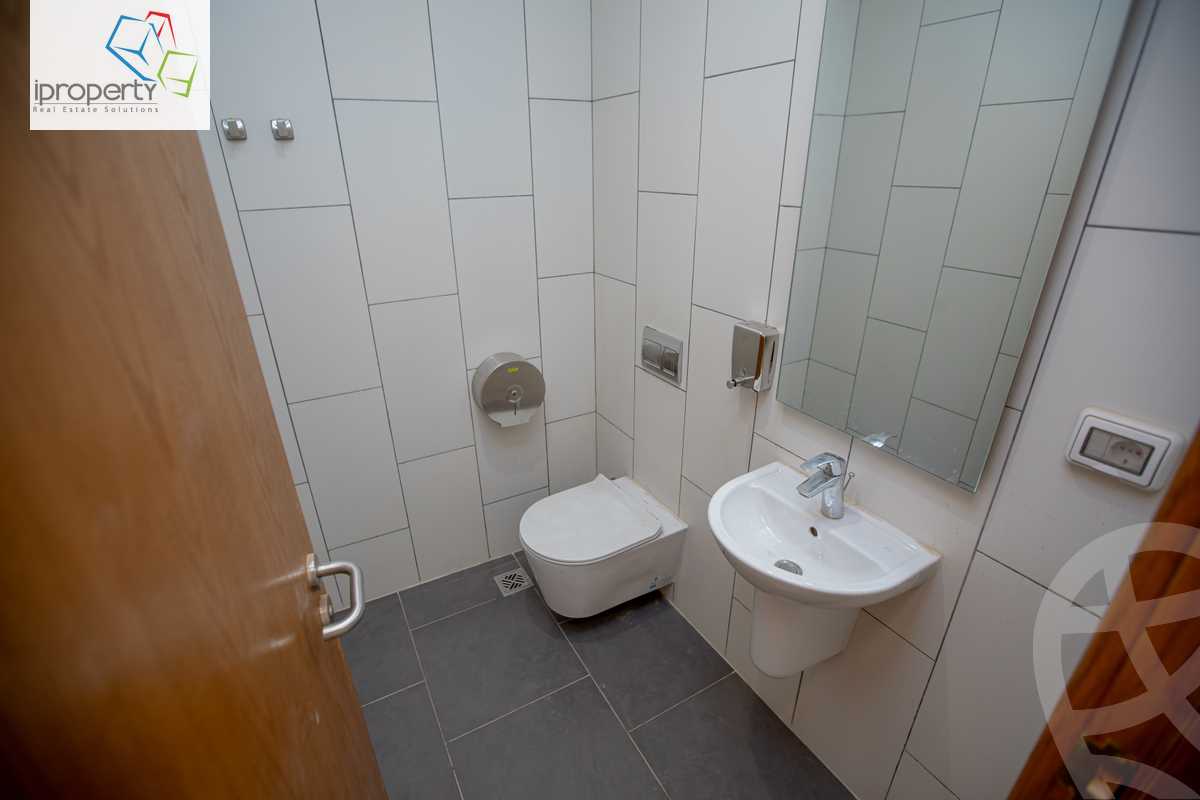 https://aqarmap.com.eg/en/listing/5934410-for-rent-cairo-el-sheikh-zayed-city-compounds-kmbwnd-wyst-twn-swdyk