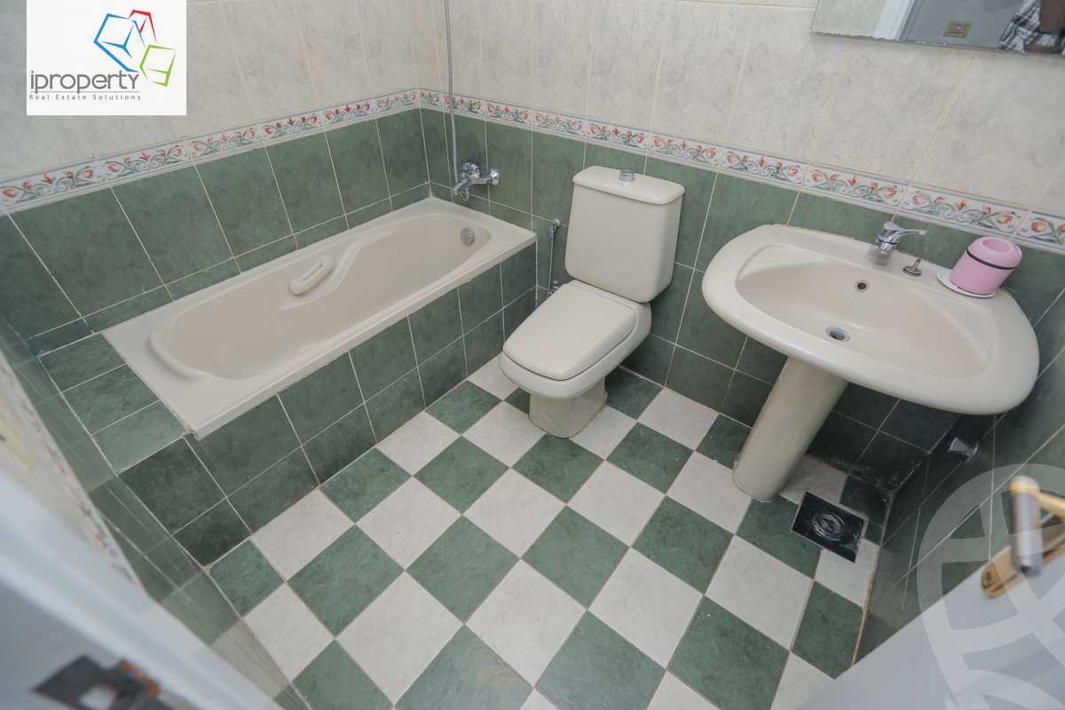 https://aqarmap.com.eg/en/listing/5100974-for-rent-alexandria-roshdy-al-moaaskar-al-romani-st