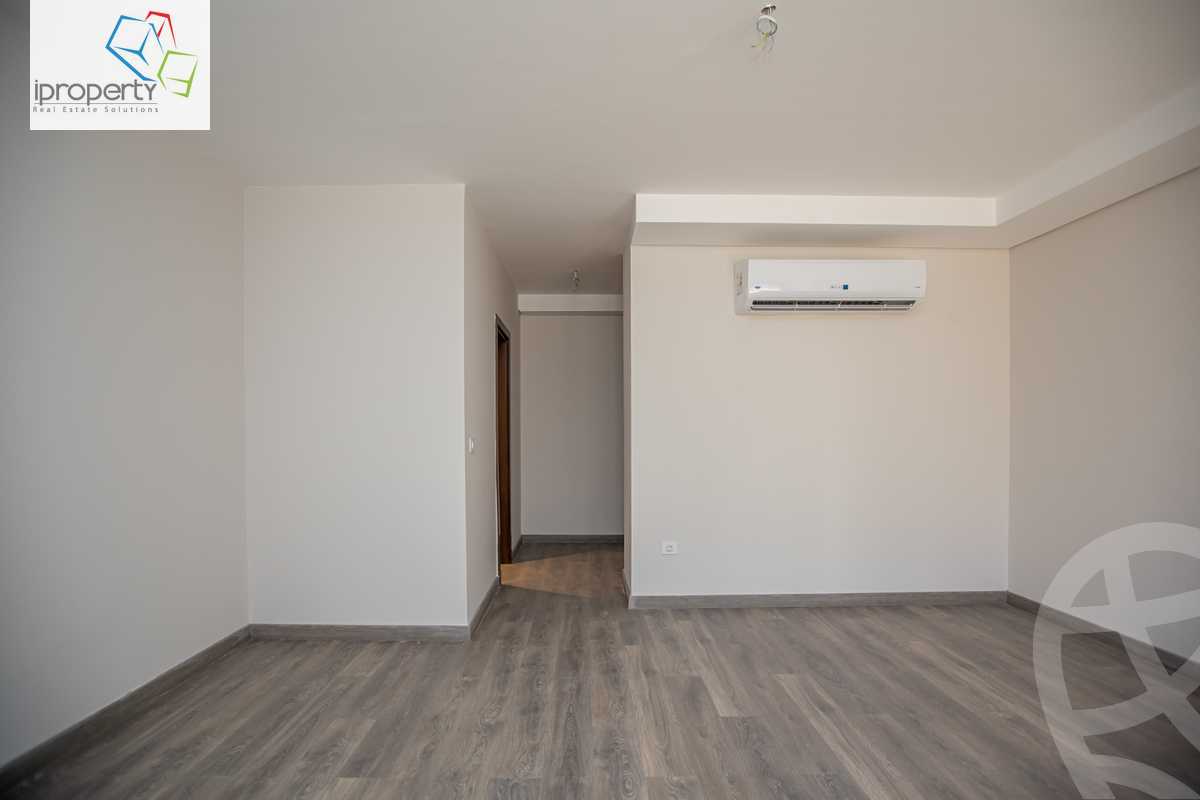 https://aqarmap.com.eg/en/listing/5882287-for-sale-cairo-el-sheikh-zayed-city-compounds-zyd-wr-llttwyr