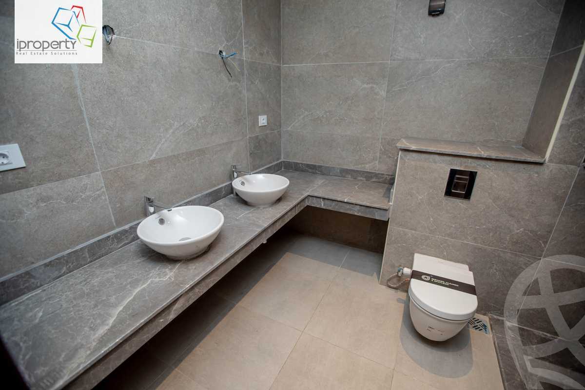 https://aqarmap.com.eg/en/listing/5882287-for-sale-cairo-el-sheikh-zayed-city-compounds-zyd-wr-llttwyr