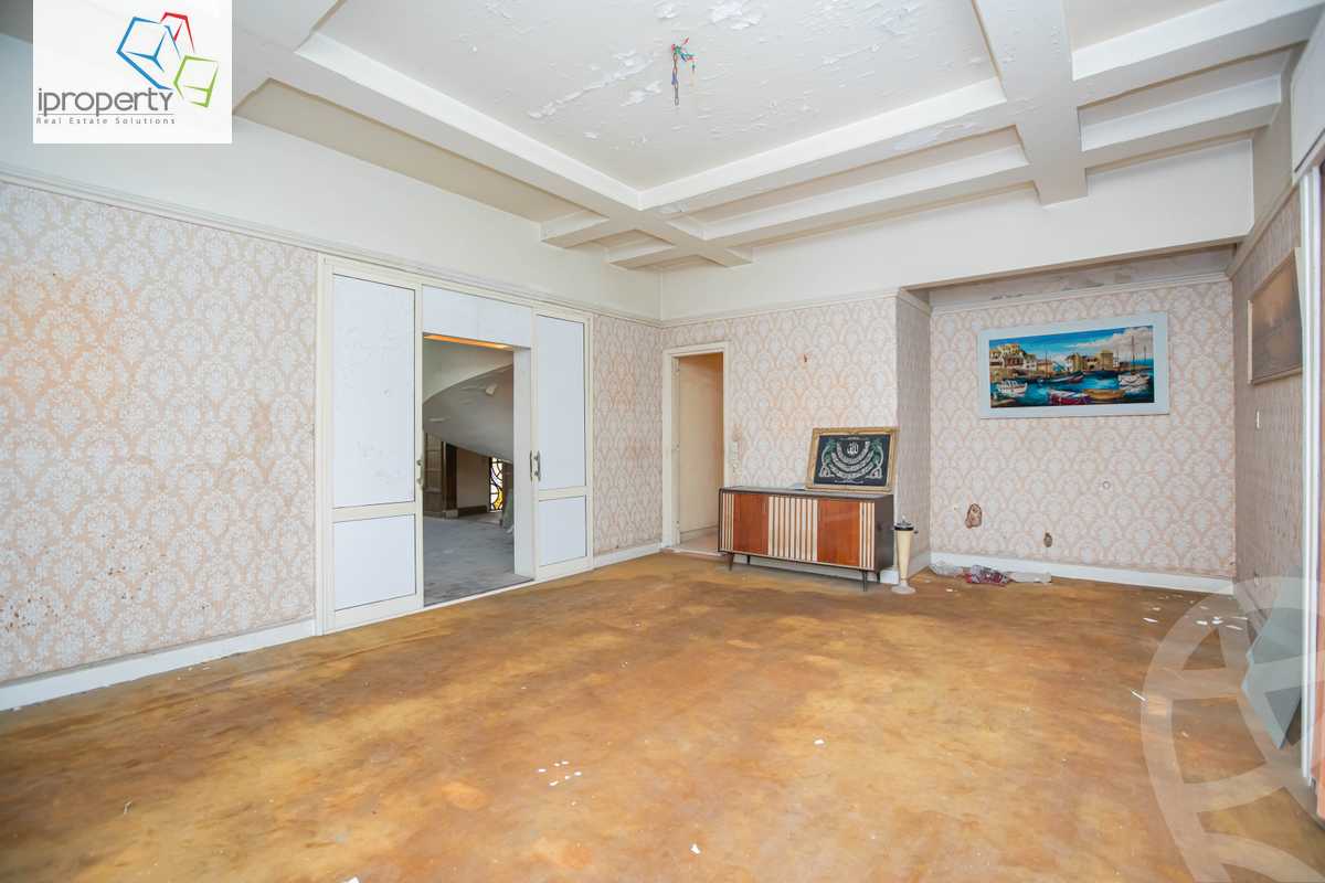 https://aqarmap.com.eg/en/listing/5919556-for-sale-alexandria-kafr-abdo-abd-el-monaem-ryad-st