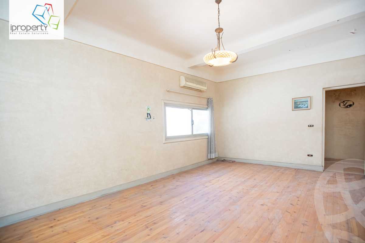 https://aqarmap.com.eg/en/listing/5919556-for-sale-alexandria-kafr-abdo-abd-el-monaem-ryad-st